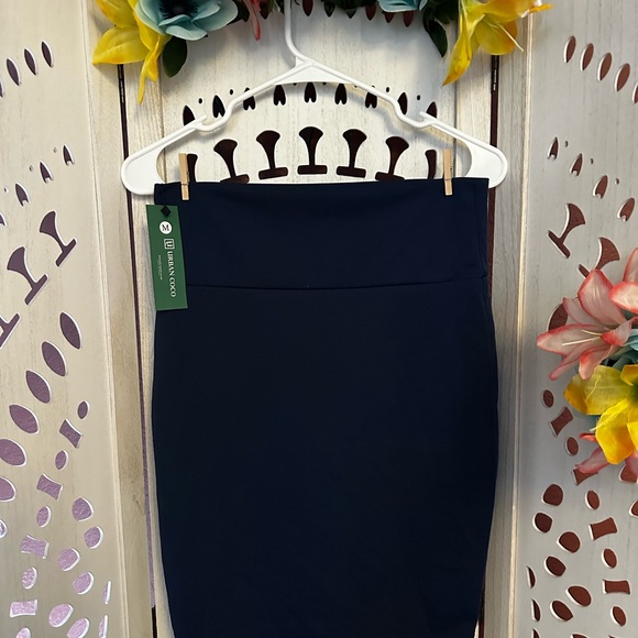 Chic Navy Blue Midi Skirt - Picture 1 of 4